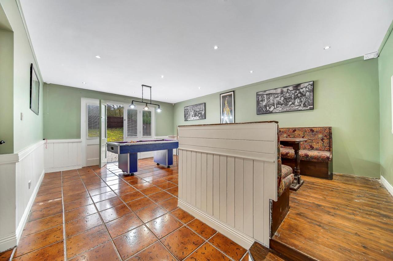 Luxury Accommodation With Games Room - Sleeps 10 Rathmullan Esterno foto
